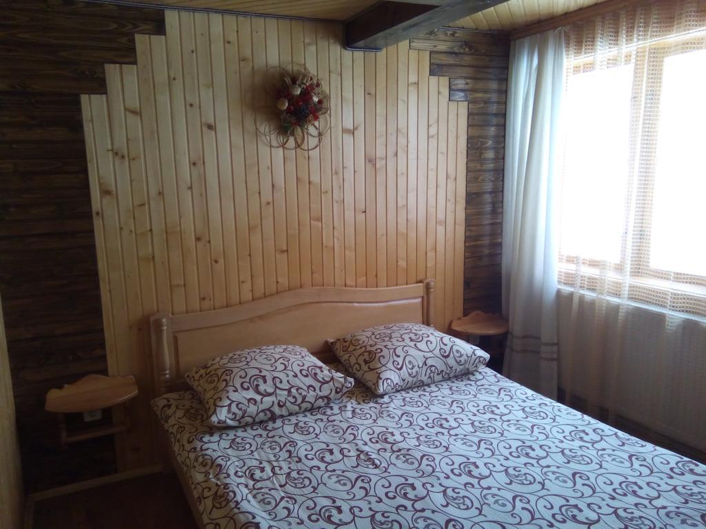 Homestay Opryshky Tatariv Exterior photo